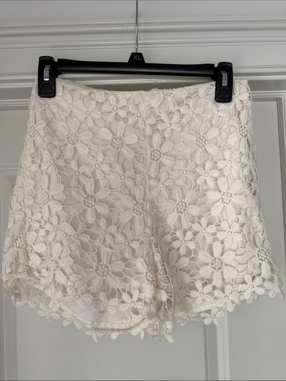 Hollister Cream Floral Lace High-Waist Shorts